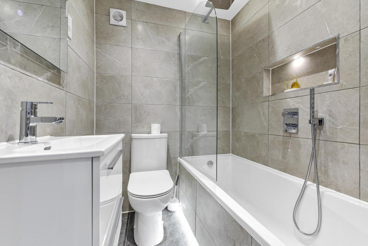 Lovely 2 Bedroom Apartment In Greater Londra Exterior foto
