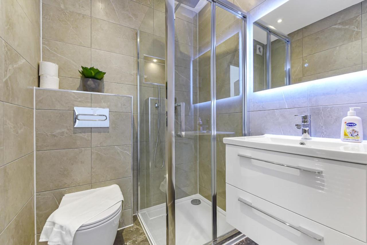 Lovely 2 Bedroom Apartment In Greater Londra Exterior foto
